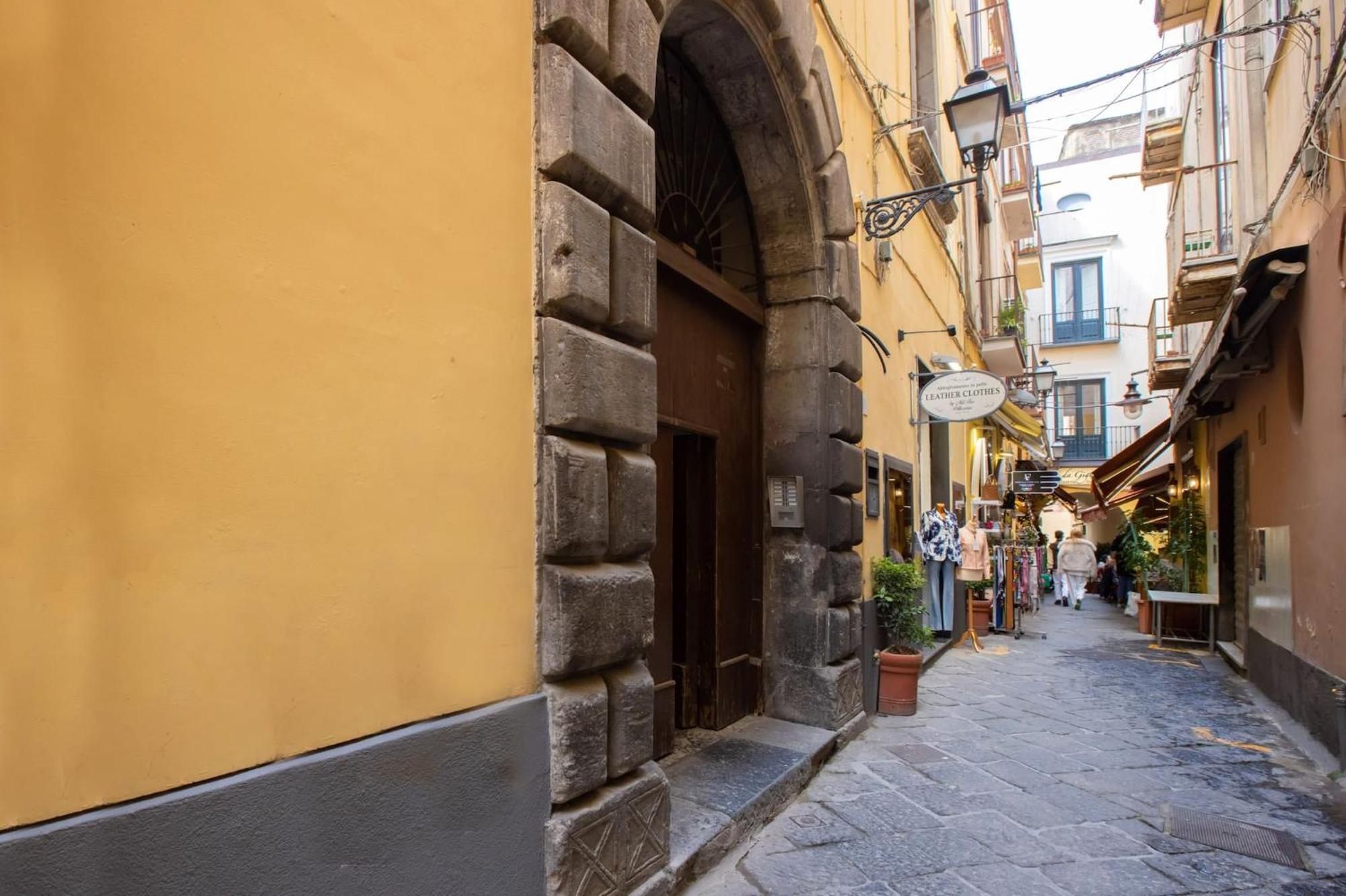Апартаменты Cosy House Under The Arches In Sorrento Old Town Экстерьер фото